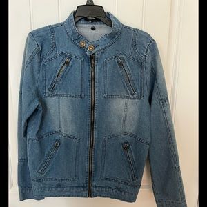 Blue Jean Jacket Vintage missing a clasp posted  Great Condition